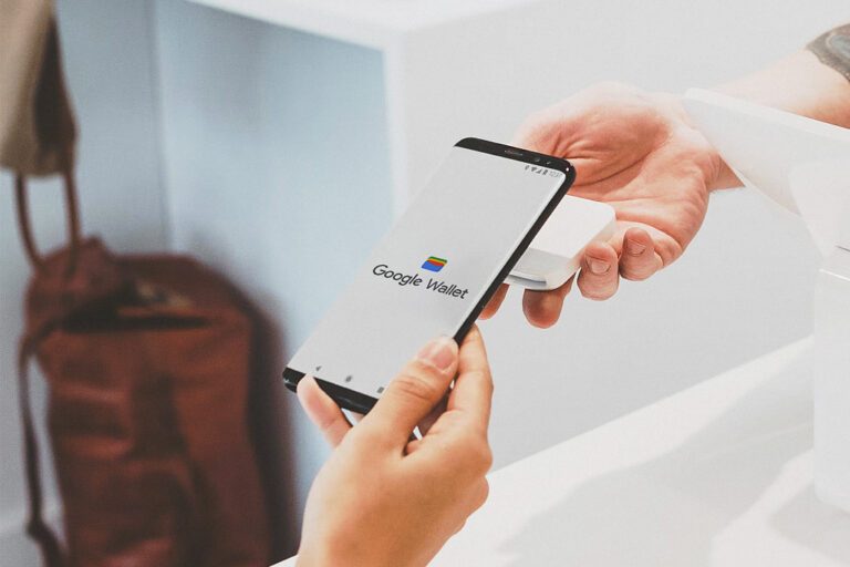 Od teraz za zakupy zapłacisz przez aplikację Google Portfel, Google Pay zostaje zastąpione.